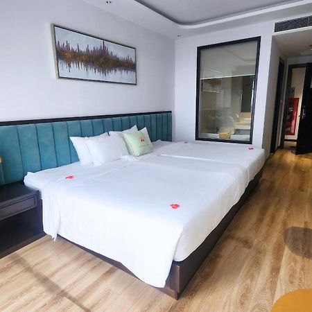 Cordial Grand Hotel Da Nang Beach - Infinity Rooftop Pool Exteriör bild