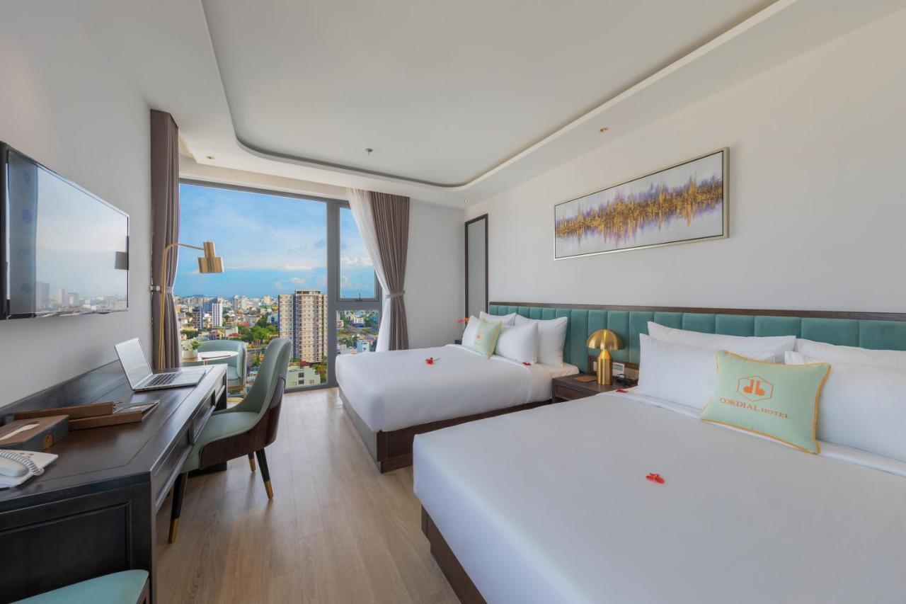 Cordial Grand Hotel Da Nang Beach - Infinity Rooftop Pool Exteriör bild