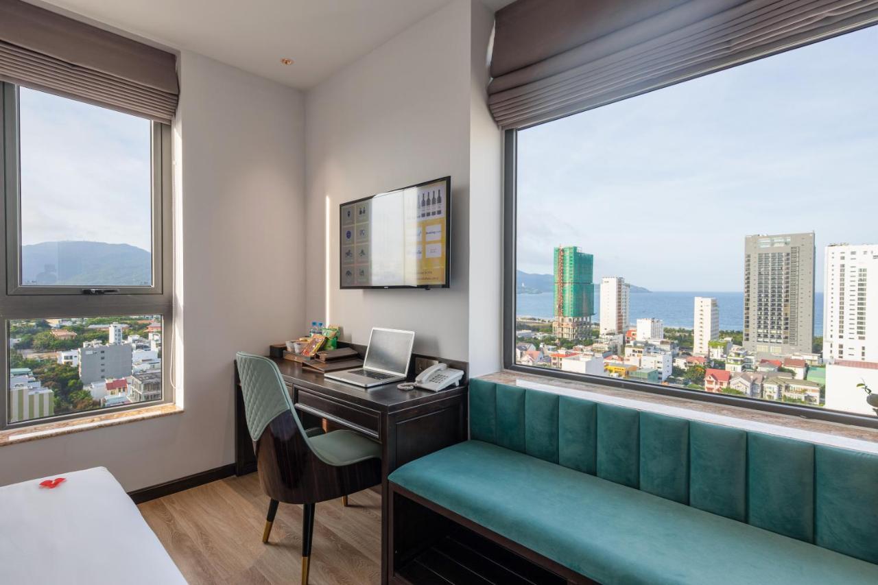 Cordial Grand Hotel Da Nang Beach - Infinity Rooftop Pool Exteriör bild