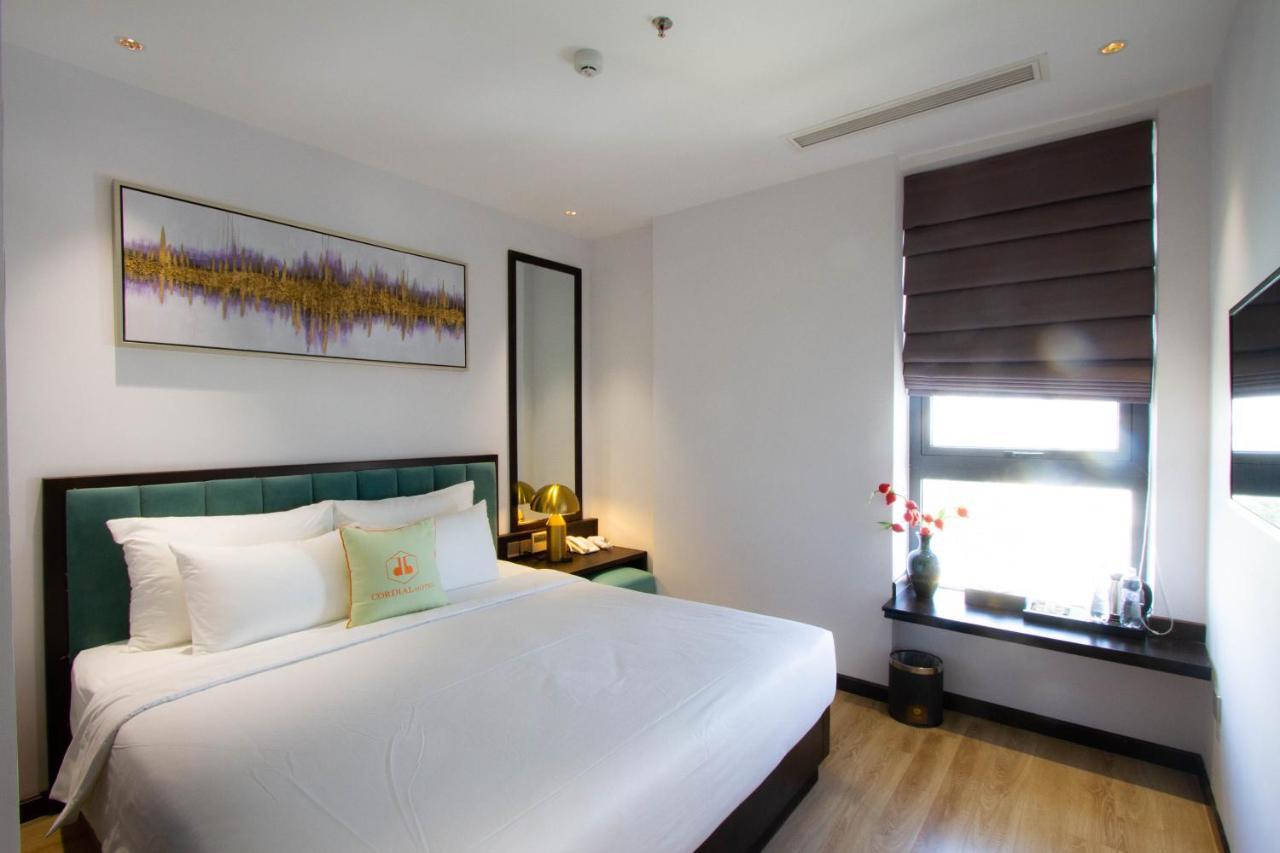 Cordial Grand Hotel Da Nang Beach - Infinity Rooftop Pool Exteriör bild