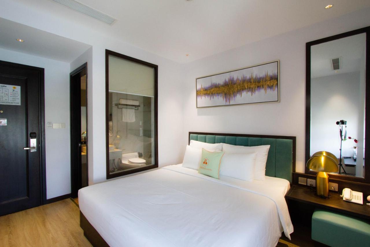 Cordial Grand Hotel Da Nang Beach - Infinity Rooftop Pool Exteriör bild