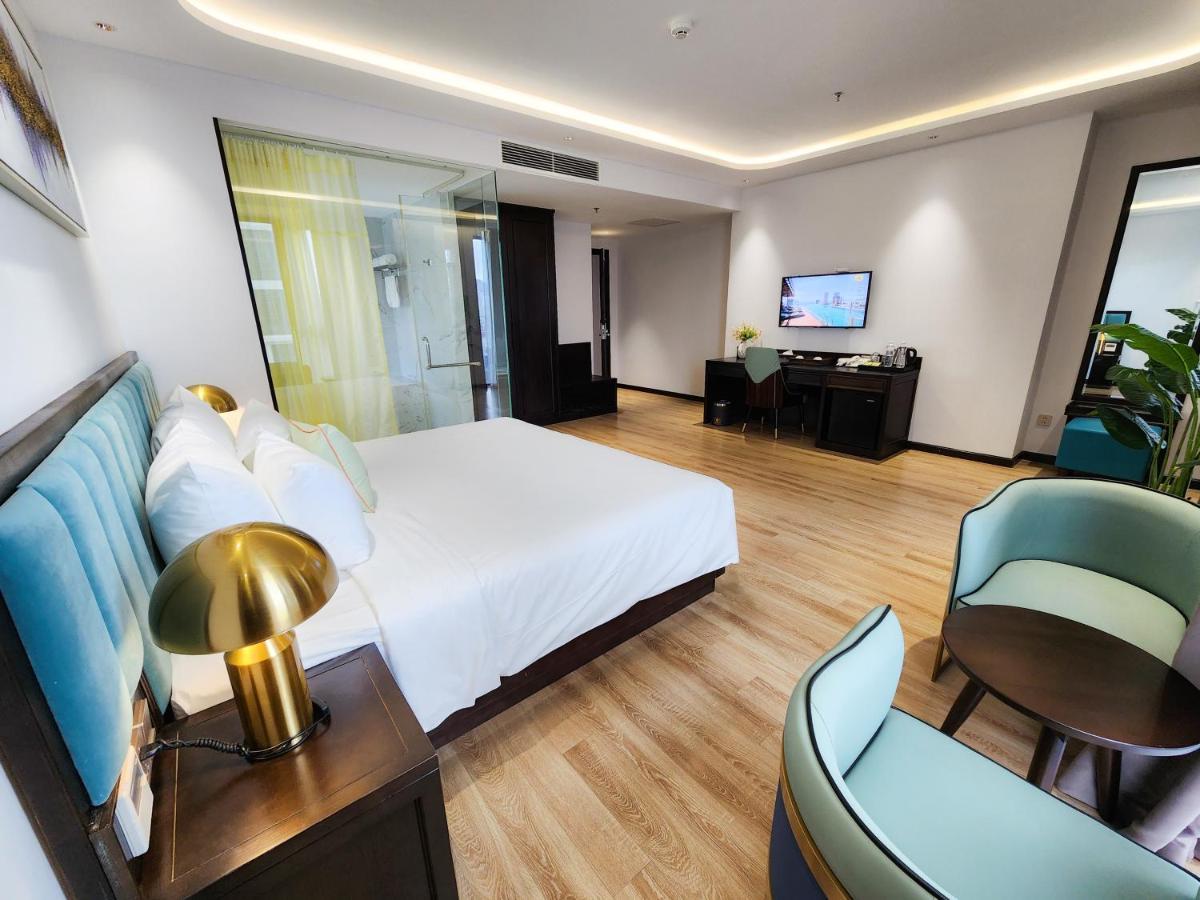 Cordial Grand Hotel Da Nang Beach - Infinity Rooftop Pool Exteriör bild