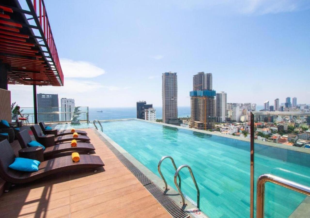 Cordial Grand Hotel Da Nang Beach - Infinity Rooftop Pool Exteriör bild